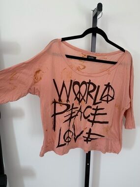 Lauren Moshi Pink "World Peace Love" Graphic Short Sleeve Tee with Rust Print